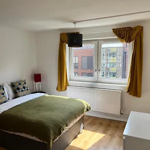 Morden 2 Bedroom Tower Bridge Apartment London
